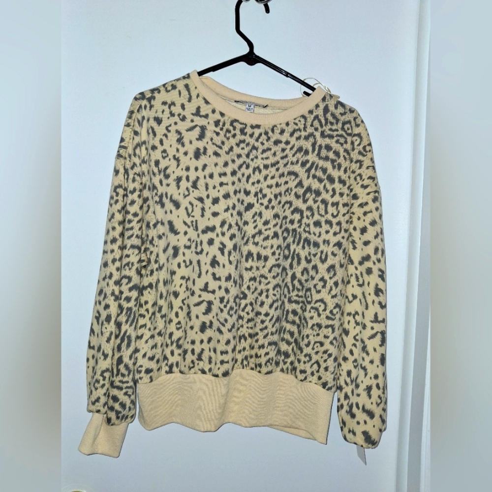 Sweatshirt
